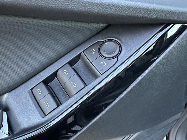 new 2026 Chevrolet Equinox car, priced at $32,415