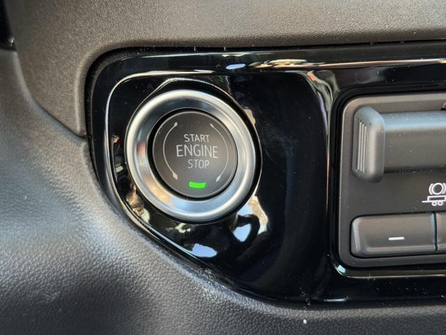 new 2025 Chevrolet Silverado 1500 car, priced at $42,812