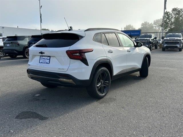 new 2025 Chevrolet Trax car, priced at $25,845