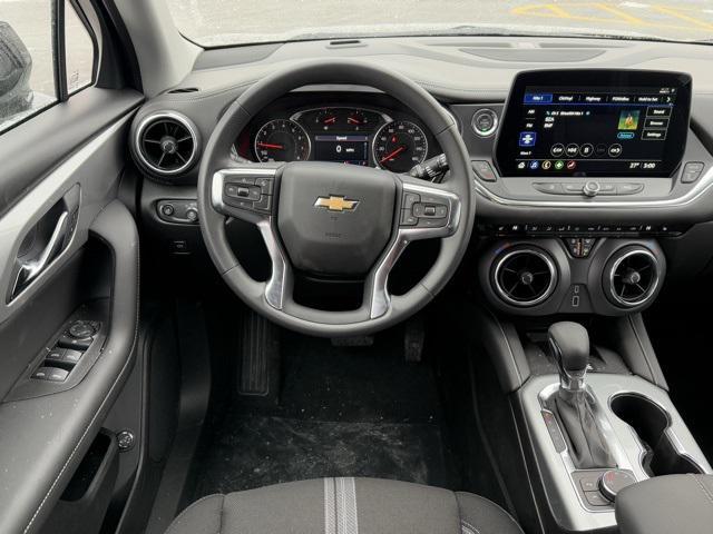 new 2025 Chevrolet Blazer car, priced at $37,261