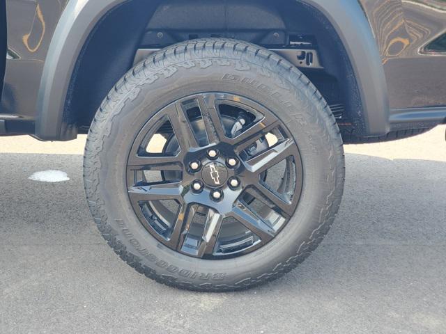 new 2025 Chevrolet Colorado car, priced at $38,617