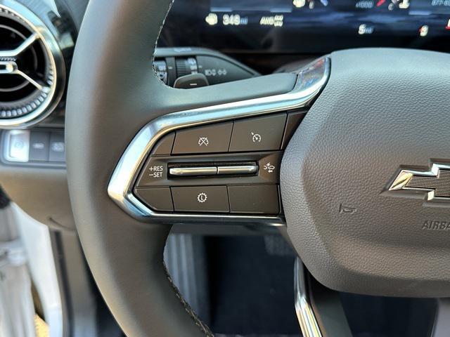 new 2026 Chevrolet Equinox car, priced at $32,415