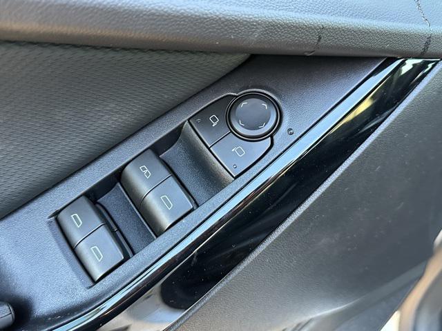 new 2026 Chevrolet Equinox car, priced at $32,415