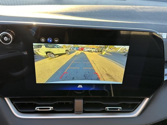 new 2026 Chevrolet Equinox car, priced at $32,415