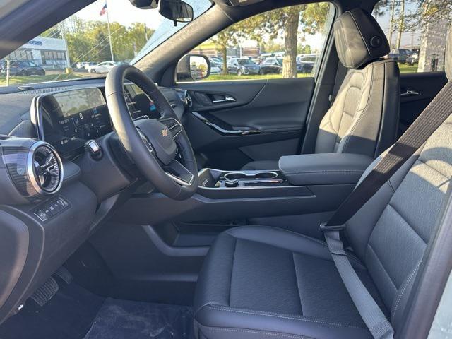 new 2026 Chevrolet Equinox car, priced at $34,045