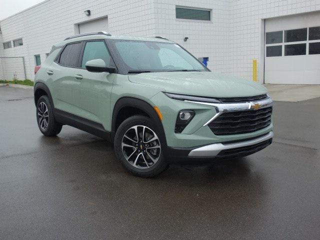 new 2025 Chevrolet TrailBlazer car, priced at $28,085