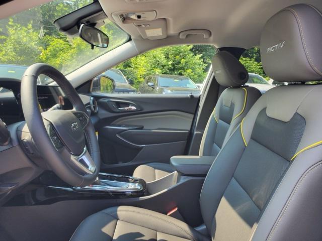 new 2025 Chevrolet Trax car, priced at $24,563