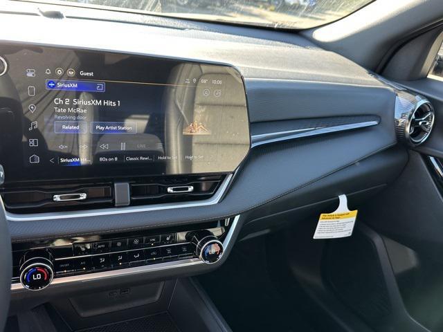 new 2026 Chevrolet Equinox car, priced at $31,016