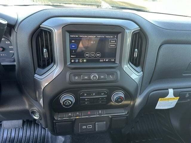 new 2026 Chevrolet Silverado 1500 car, priced at $40,915
