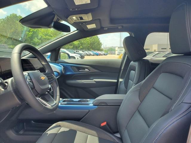 new 2025 Chevrolet Equinox EV car, priced at $33,899