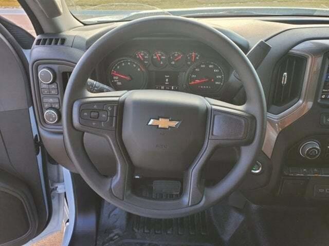 new 2025 Chevrolet Silverado 1500 car, priced at $40,079
