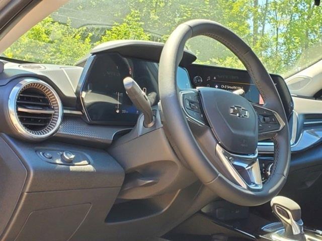 new 2025 Chevrolet Trax car, priced at $25,063