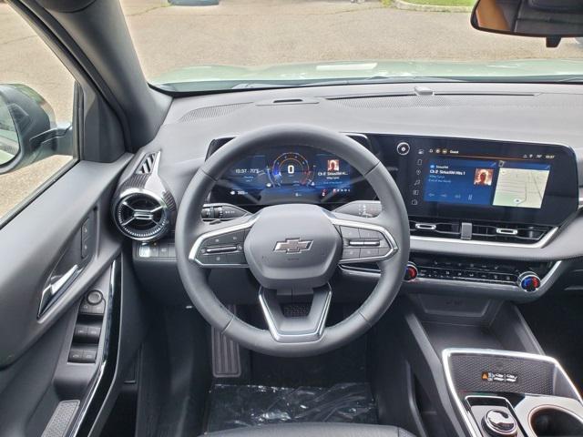 new 2026 Chevrolet Equinox car, priced at $30,092