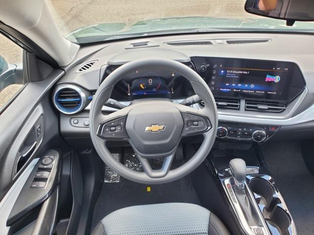new 2025 Chevrolet Trax car, priced at $22,202