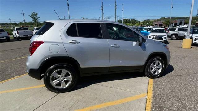 used 2022 Chevrolet Trax car, priced at $17,474