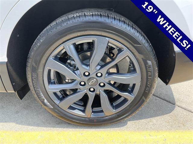 used 2022 Chevrolet Equinox car, priced at $24,476