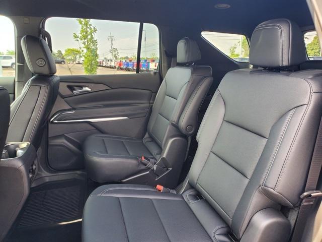new 2025 Chevrolet Traverse car, priced at $42,031