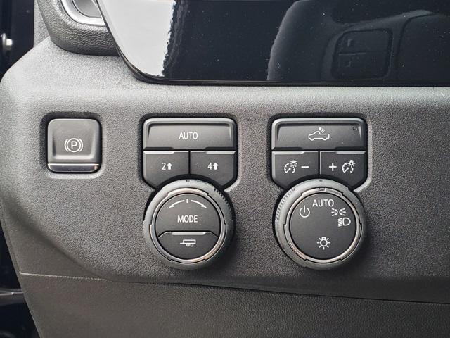 new 2025 Chevrolet Silverado 1500 car, priced at $45,060