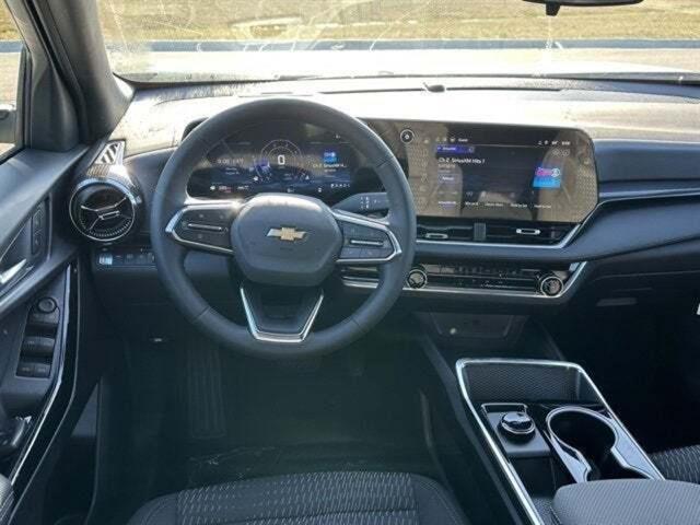 new 2026 Chevrolet Equinox car, priced at $29,720