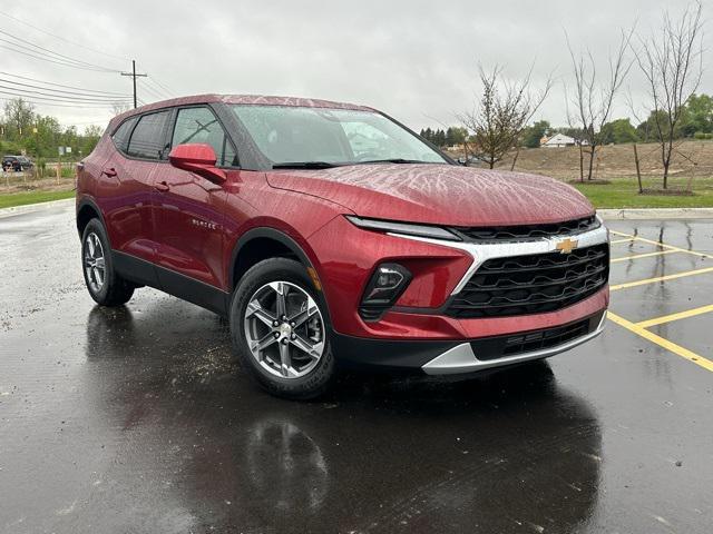 new 2025 Chevrolet Blazer car, priced at $35,804