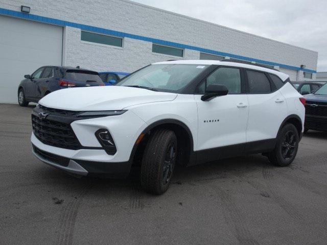 new 2025 Chevrolet Blazer car, priced at $41,555