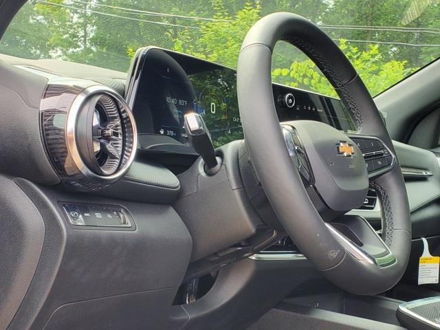 new 2026 Chevrolet Equinox car, priced at $31,011
