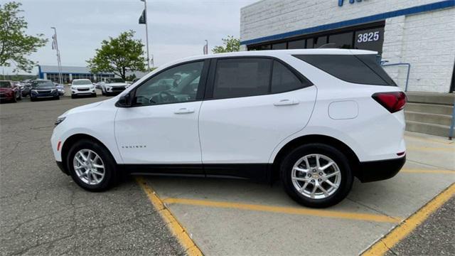 used 2023 Chevrolet Equinox car, priced at $21,550