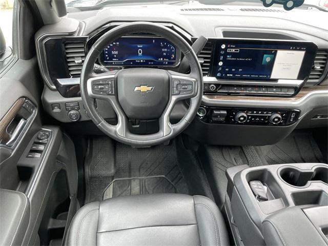 used 2022 Chevrolet Silverado 1500 car, priced at $33,637