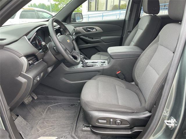 used 2023 Chevrolet Traverse car, priced at $31,455