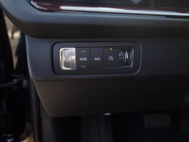 new 2025 Chevrolet Traverse car, priced at $50,672