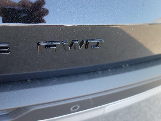 new 2025 Chevrolet Traverse car, priced at $50,672