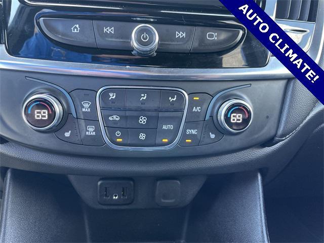 used 2022 Chevrolet Traverse car, priced at $31,390