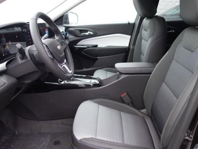 new 2025 Chevrolet Trax car, priced at $23,122
