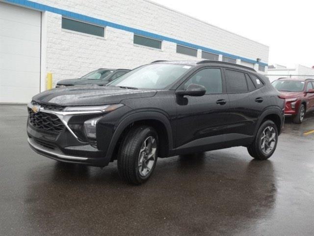 new 2025 Chevrolet Trax car, priced at $23,122