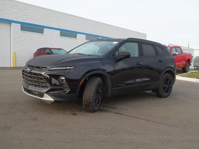 new 2025 Chevrolet Blazer car, priced at $37,090