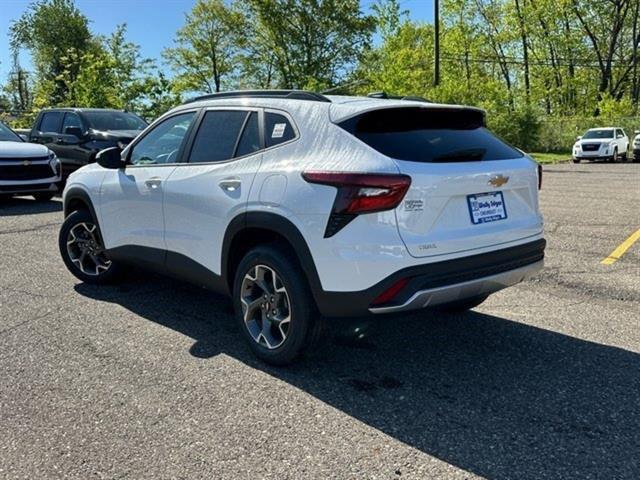 new 2025 Chevrolet Trax car, priced at $22,702