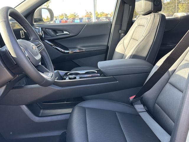 new 2026 Chevrolet Equinox car, priced at $31,108