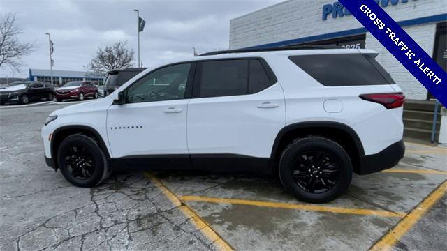 used 2022 Chevrolet Traverse car, priced at $28,222