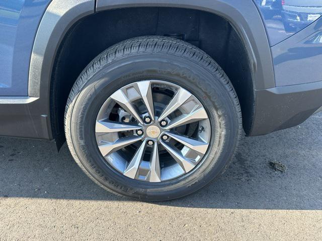 new 2026 Chevrolet Equinox car, priced at $29,679