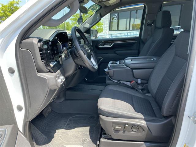used 2022 GMC Sierra 1500 car, priced at $40,895