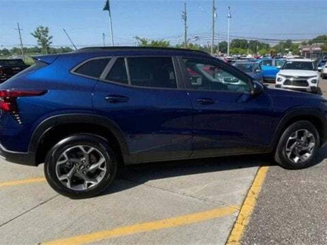 used 2024 Chevrolet Trax car, priced at $20,854
