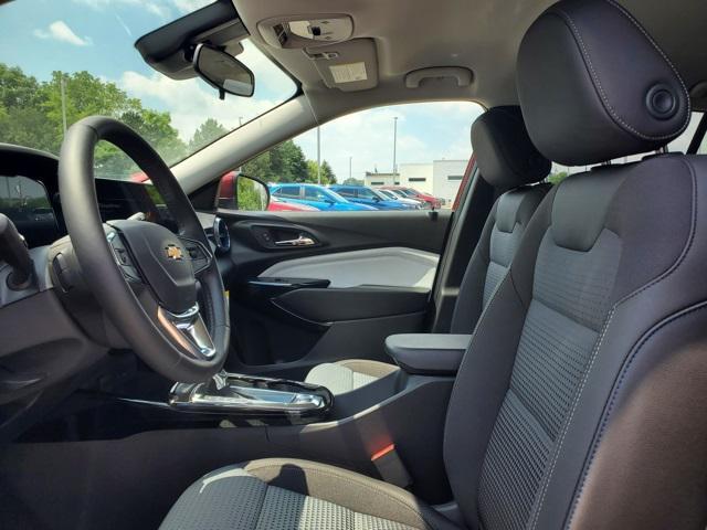 new 2025 Chevrolet Trax car, priced at $22,722