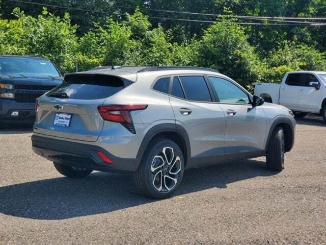 new 2025 Chevrolet Trax car, priced at $25,063