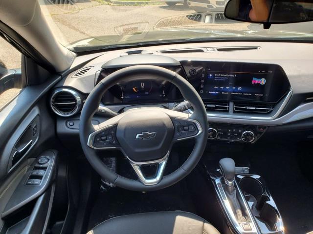 new 2025 Chevrolet Trax car, priced at $24,563