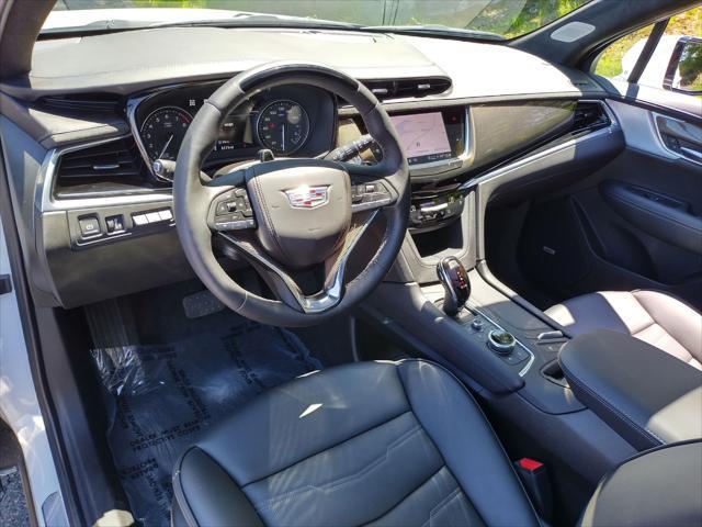 used 2025 Cadillac XT6 car, priced at $61,191
