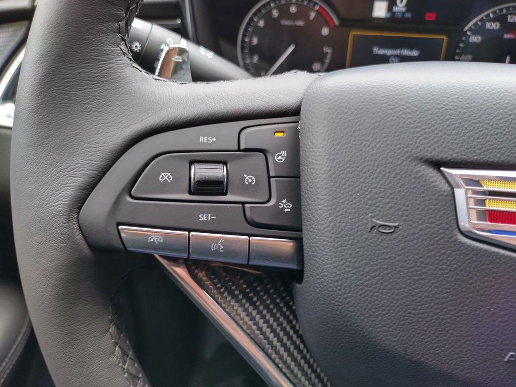 new 2025 Cadillac XT6 car, priced at $65,698