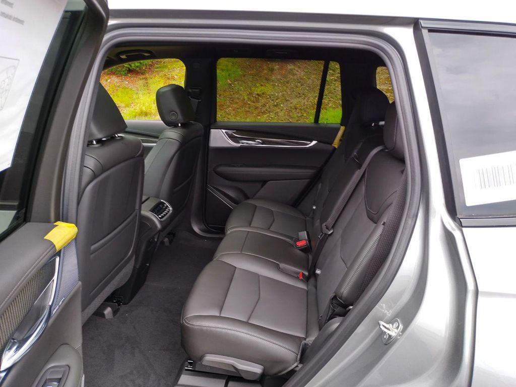 new 2025 Cadillac XT6 car, priced at $65,698