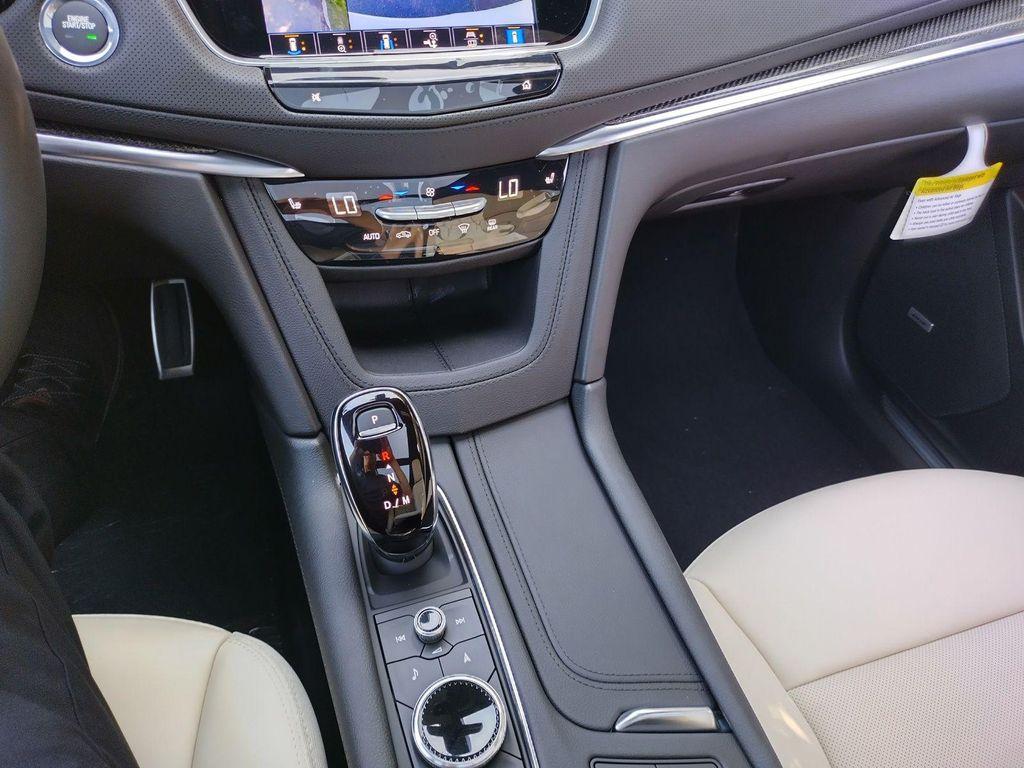 new 2025 Cadillac XT5 car, priced at $64,065