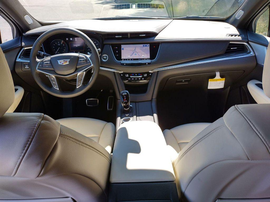 new 2025 Cadillac XT5 car, priced at $64,065