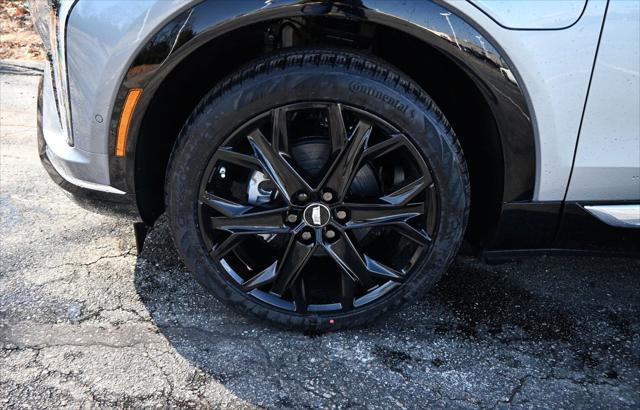 new 2025 Cadillac OPTIQ car